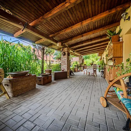 Villafilippa Bed & Breakfast *